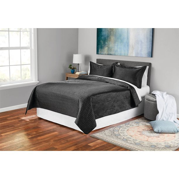 Mainstays Shiny Plush Solid Black Quilt